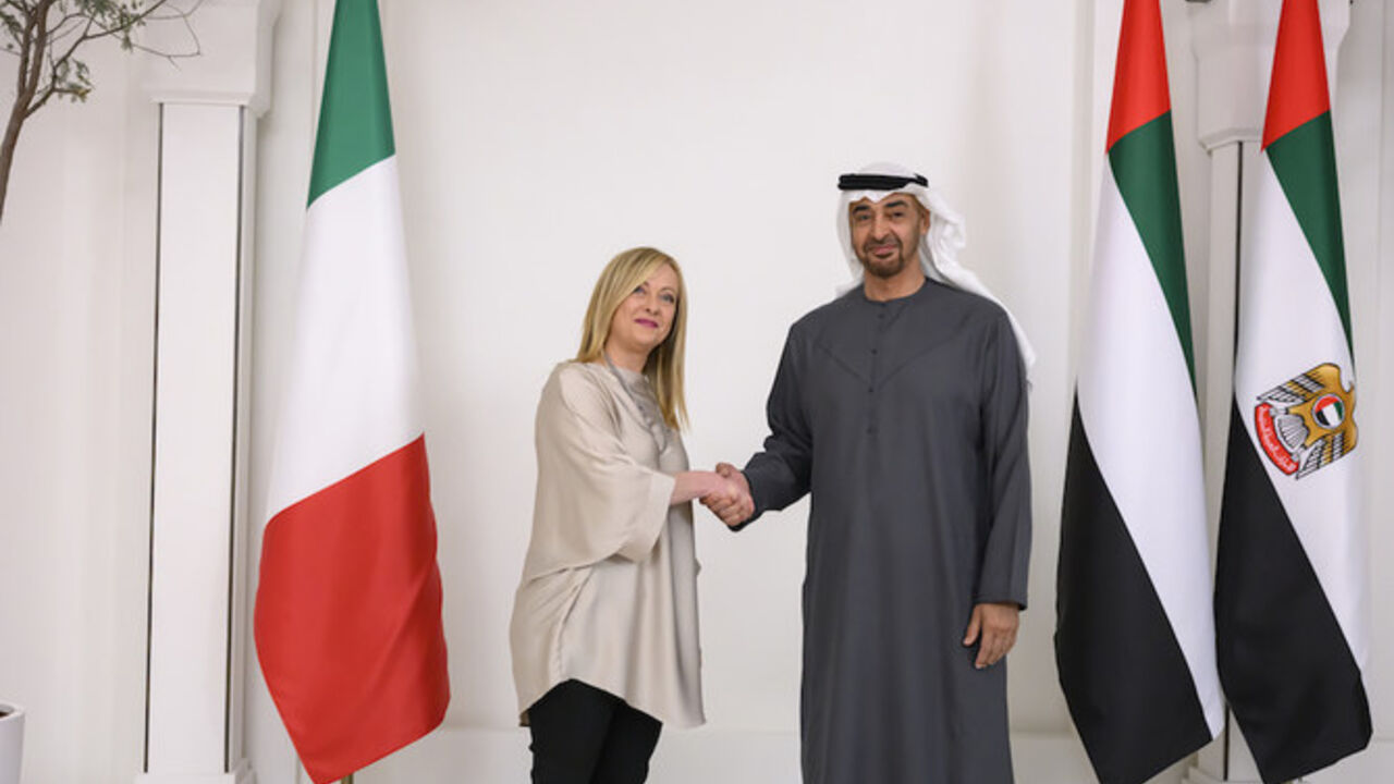 Giorgia Meloni was received at the presidential palace in Abu Dhabi by UAE President Sheikh Mohamed bin Zayed Al-Nahyan. (WAM)